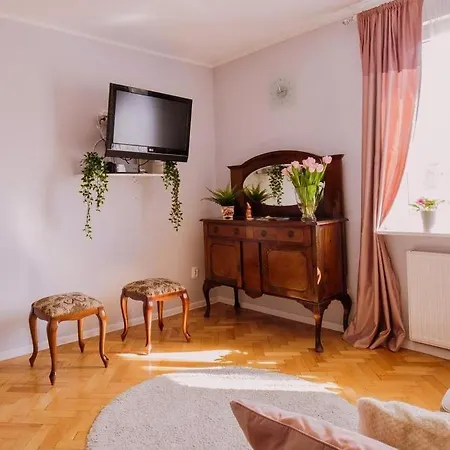 Romantic Old City Apartment Gdansk